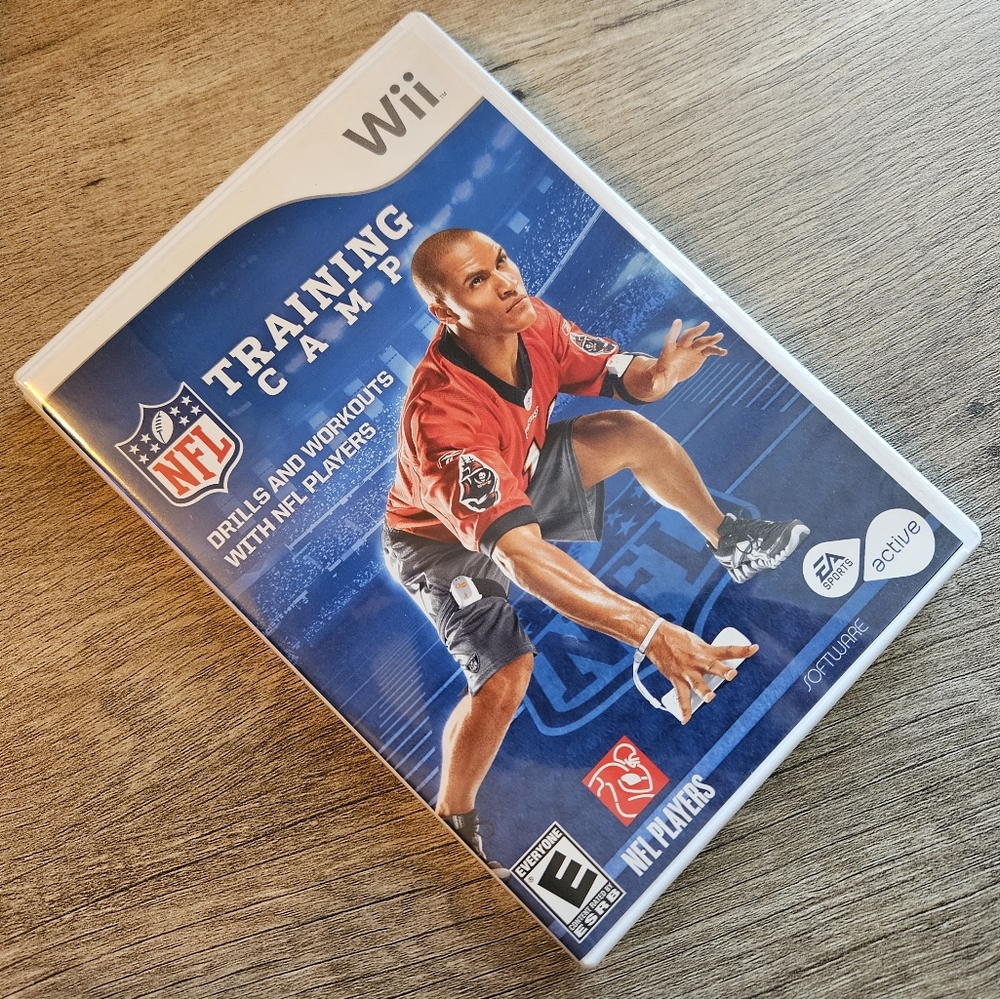 NFL Training Camp (Wii -- Complete)